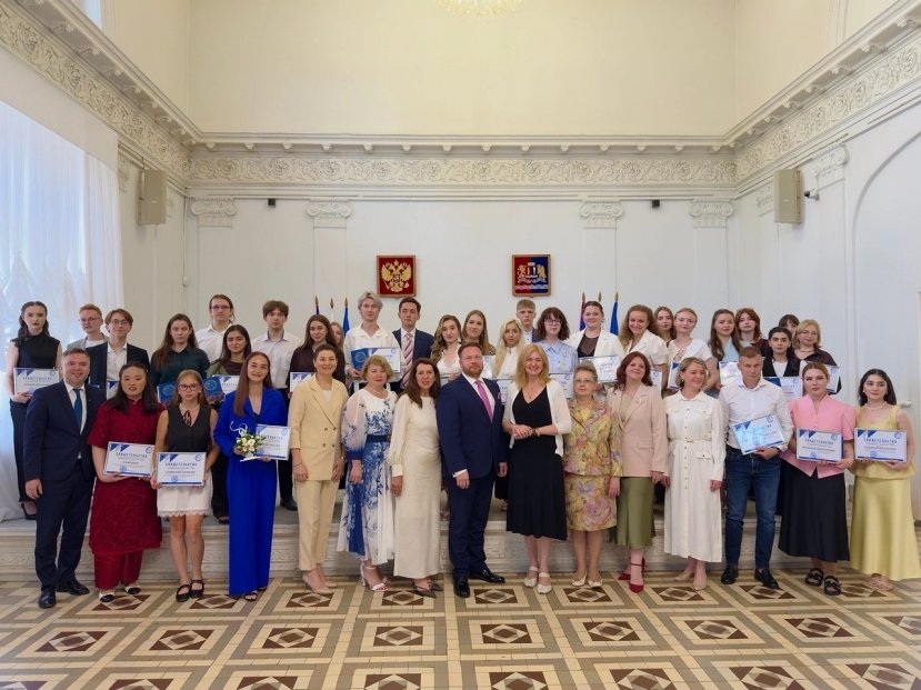 Поздравляем лучших выпускников ИвГУ 2026 года!
