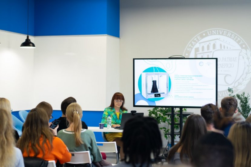 "Business Boiling Point" at IvSU is open!