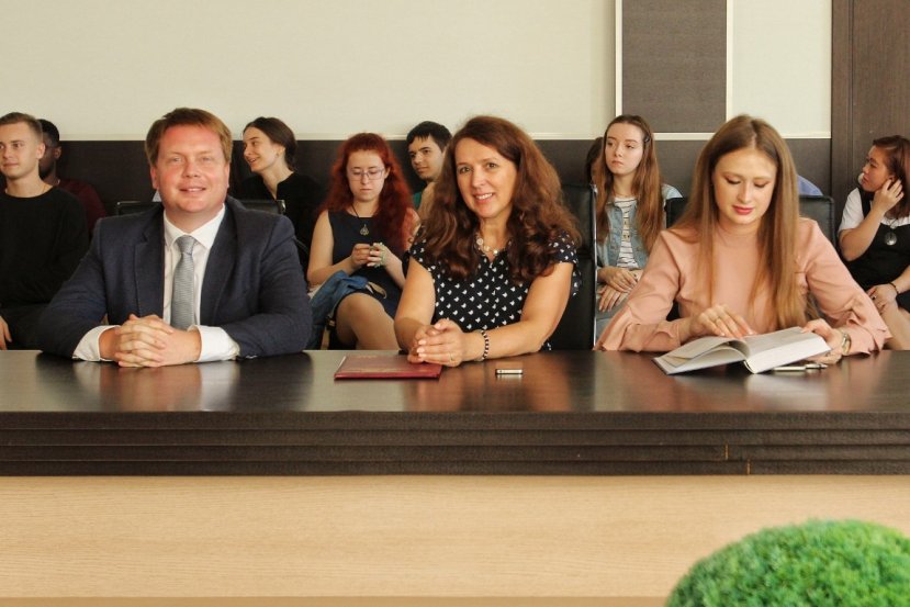 День финансиста в ИвГУ отметили студенческим брейн-рингом