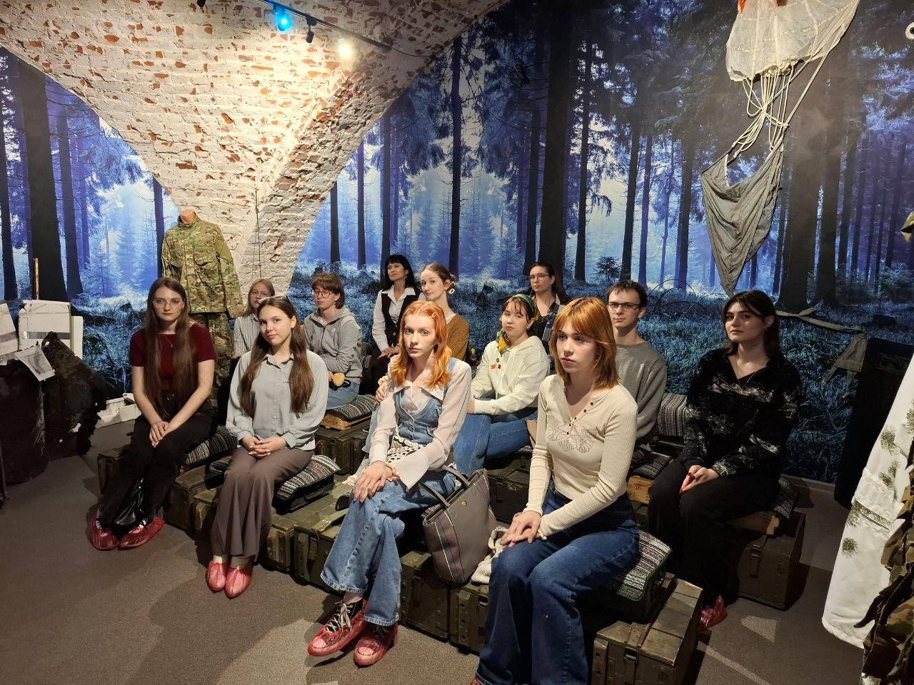 Студенты-филологи посетили музей «Щит и Меч»