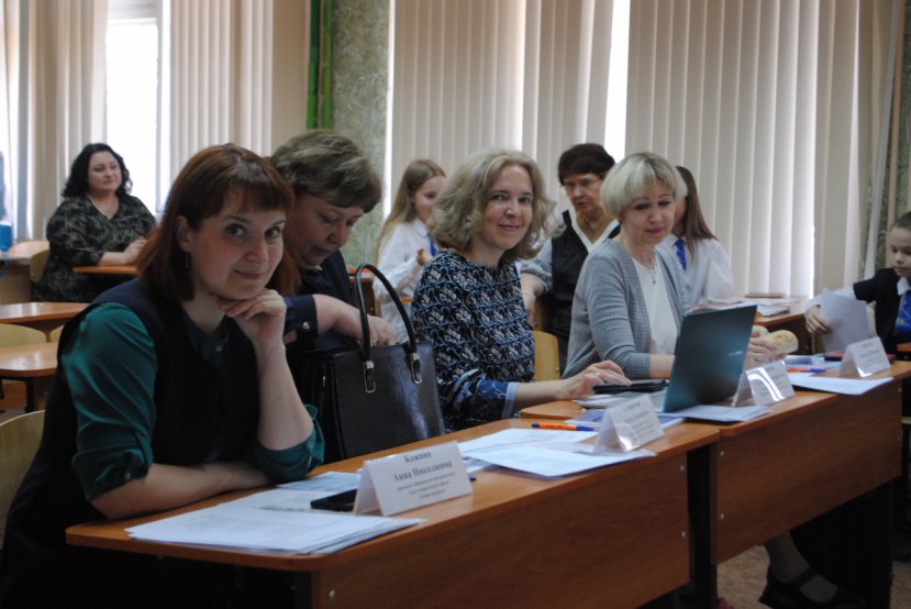 В гимназии № 32 состоялся VII городской научно-практический Фестиваль школьников на иностранных языках «INTERLOGOS»