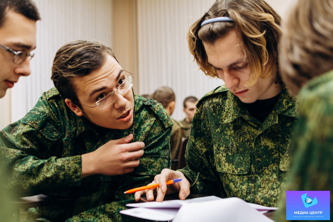 На межвузовских военно-патриотических соревнованиях